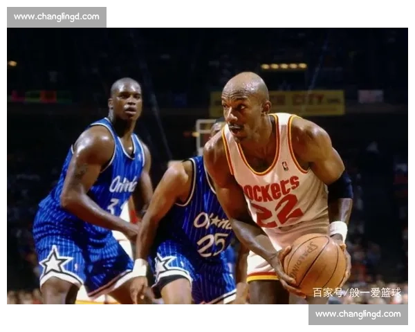 巅峰中锋对决奥拉朱旺与奥尼尔的时代统治与技术博弈全解析