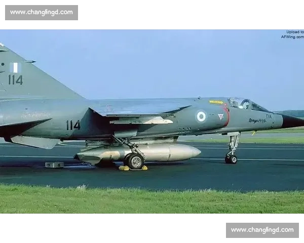 希腊对阵巴西的历史交锋与战术风格全面解析前瞻看点深度观察