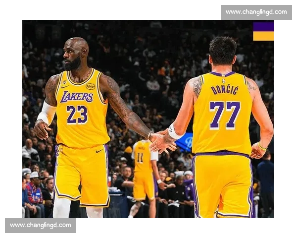 热火对决湖人总决赛第二场直播看点与胜负关键解析全程回顾与战术前瞻